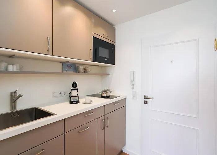 Strandsonne * ليست